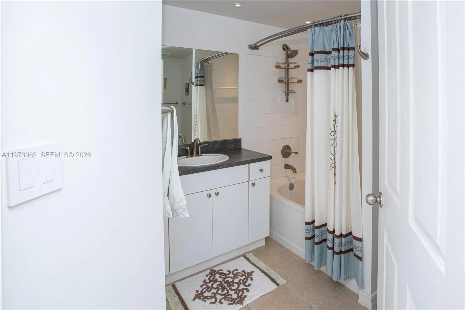 9172 Ne Collins Ave 312, Surfside, Florida 33154, Surfside, Florida 33154, 2 Bedrooms Bedrooms, ,2 BathroomsBathrooms,Residential Lease,For Rent,9172 Ne Collins Ave 312, Surfside, Florida 33154,A11973082