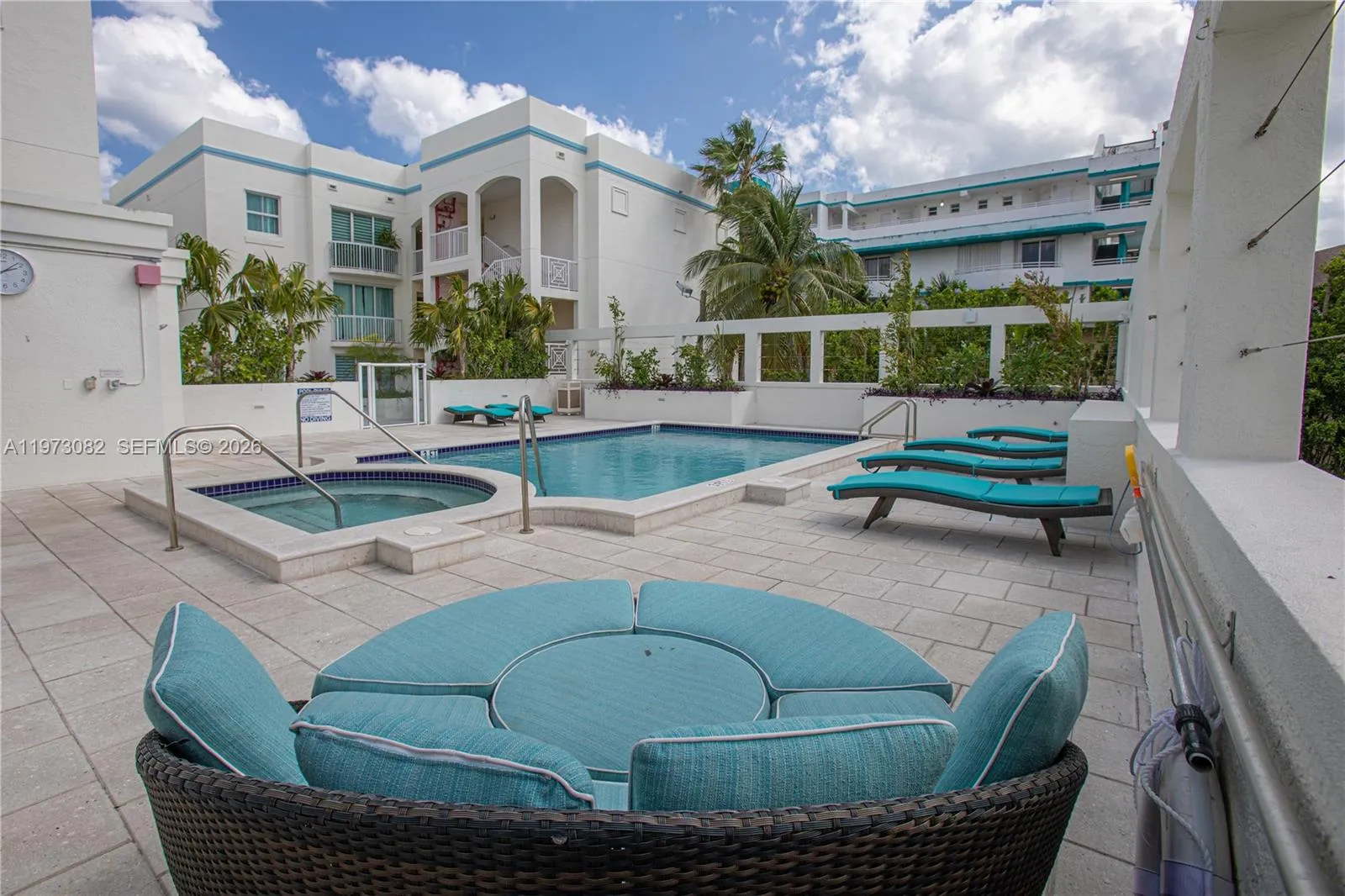 9172 Ne Collins Ave 312, Surfside, Florida 33154, Surfside, Florida 33154, 2 Bedrooms Bedrooms, ,2 BathroomsBathrooms,Residential Lease,For Rent,9172 Ne Collins Ave 312, Surfside, Florida 33154,A11973082