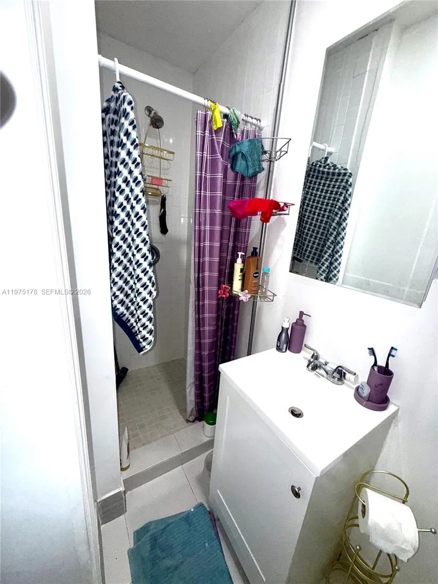 12718 Sw 47th St, Miramar, Florida 33027, Miramar, Florida 33027, 4 Bedrooms Bedrooms, ,2 BathroomsBathrooms,Residential,For Sale,12718 Sw 47th St, Miramar, Florida 33027,A11975178