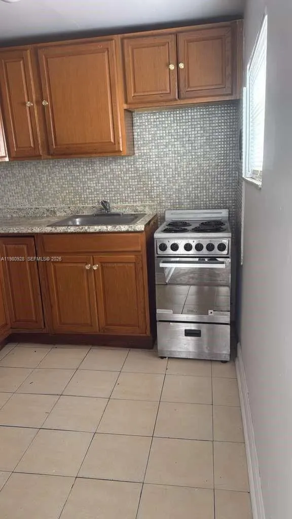 3100 Nw 91st St 3100, Miami, Florida 33147, Miami, Florida 33147, 1 Bedroom Bedrooms, ,1 BathroomBathrooms,Residential Lease,For Rent,3100 Nw 91st St 3100, Miami, Florida 33147,A11980928