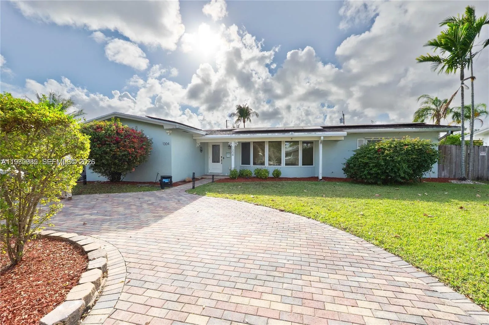 1304 N 40th Ave, Hollywood, Florida 33021, Hollywood, Florida 33021, 4 Bedrooms Bedrooms, ,3 BathroomsBathrooms,Residential,For Sale,1304 N 40th Ave, Hollywood, Florida 33021,A11980935