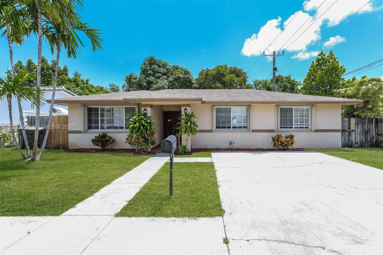 809 Sw 8th Ave, Hallandale Beach, Florida 33009, Hallandale Beach, Florida 33009, 3 Bedrooms Bedrooms, ,2 BathroomsBathrooms,Residential Lease,For Rent,809 Sw 8th Ave, Hallandale Beach, Florida 33009,A11980967