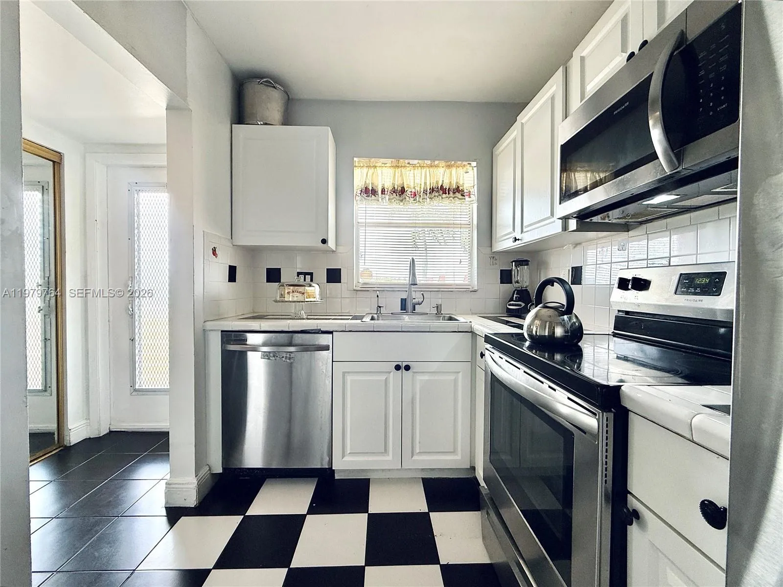 7891 N Sunrise Lakes Dr 310, Sunrise, Florida 3332, Sunrise, Florida 33322, 2 Bedrooms Bedrooms, ,2 BathroomsBathrooms,Residential,For Sale,7891 N Sunrise Lakes Dr 310, Sunrise, Florida 3332,A11979764