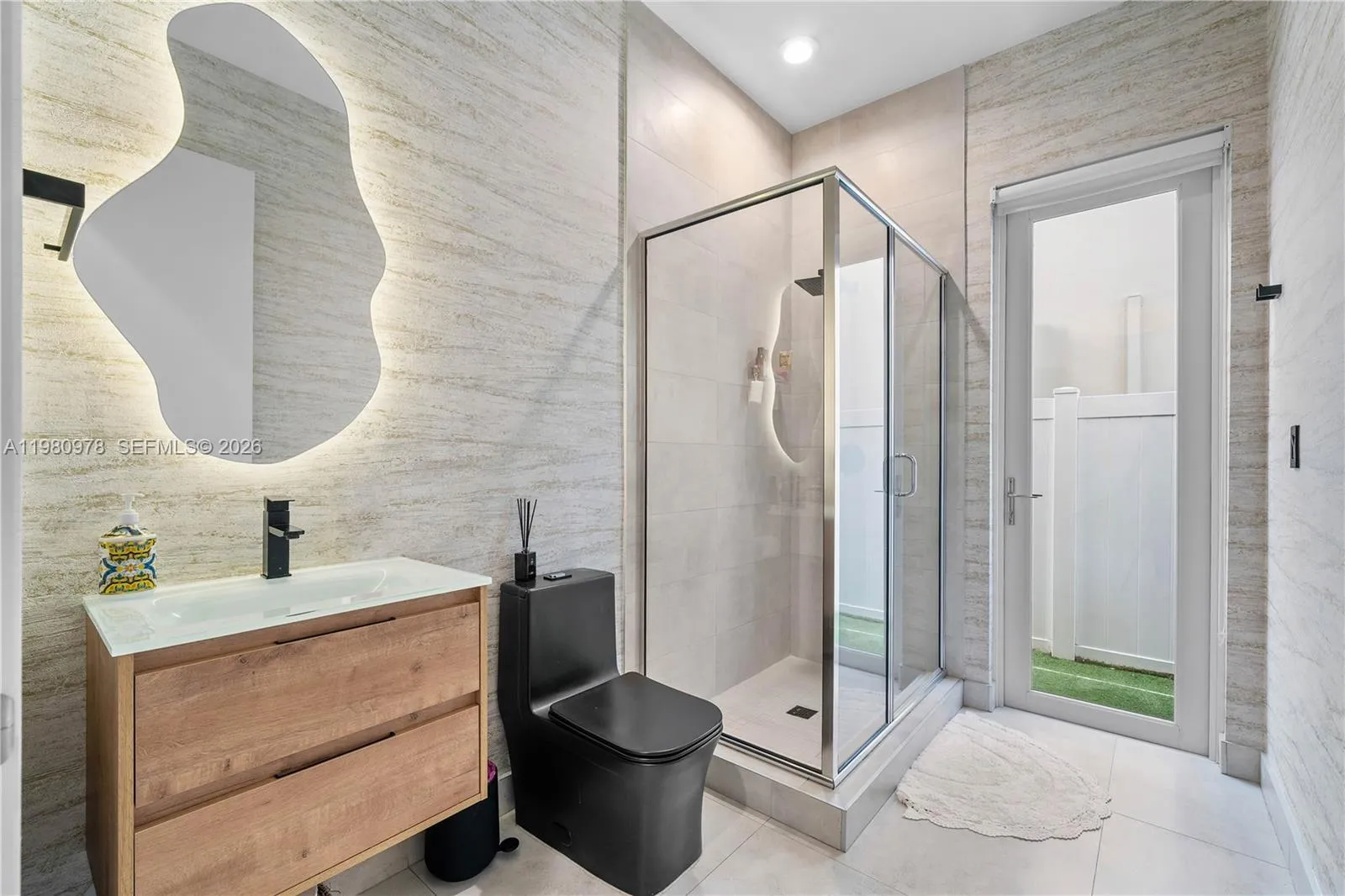 7453 Nw 100th Ct, Doral, Florida 33178, Doral, Florida 33178, 5 Bedrooms Bedrooms, ,5 BathroomsBathrooms,Residential,For Sale,7453 Nw 100th Ct, Doral, Florida 33178,A11980978