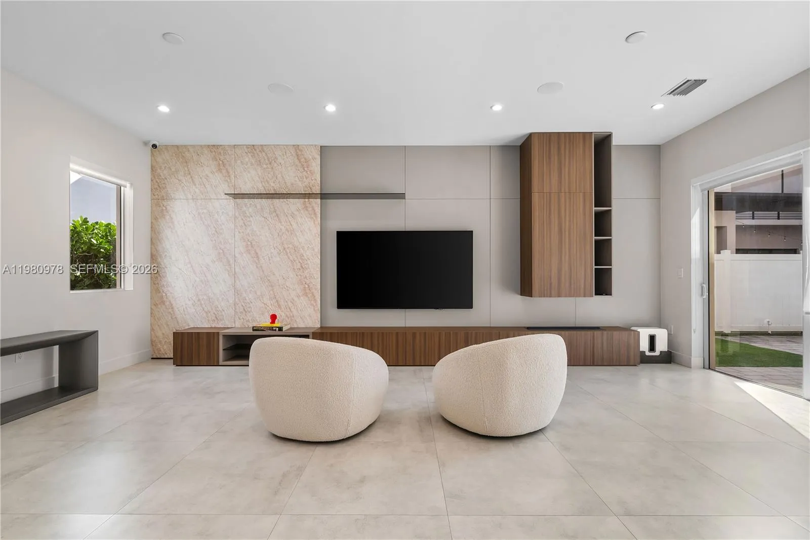 7453 Nw 100th Ct, Doral, Florida 33178, Doral, Florida 33178, 5 Bedrooms Bedrooms, ,5 BathroomsBathrooms,Residential,For Sale,7453 Nw 100th Ct, Doral, Florida 33178,A11980978