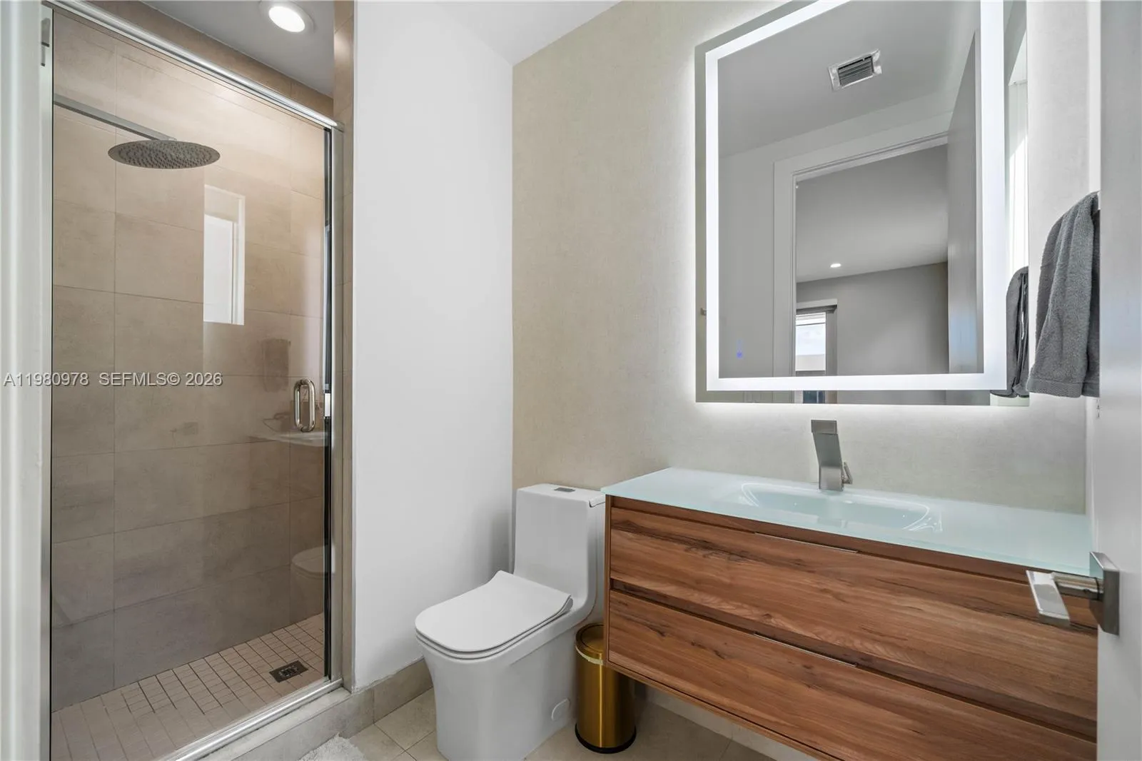 7453 Nw 100th Ct, Doral, Florida 33178, Doral, Florida 33178, 5 Bedrooms Bedrooms, ,5 BathroomsBathrooms,Residential,For Sale,7453 Nw 100th Ct, Doral, Florida 33178,A11980978