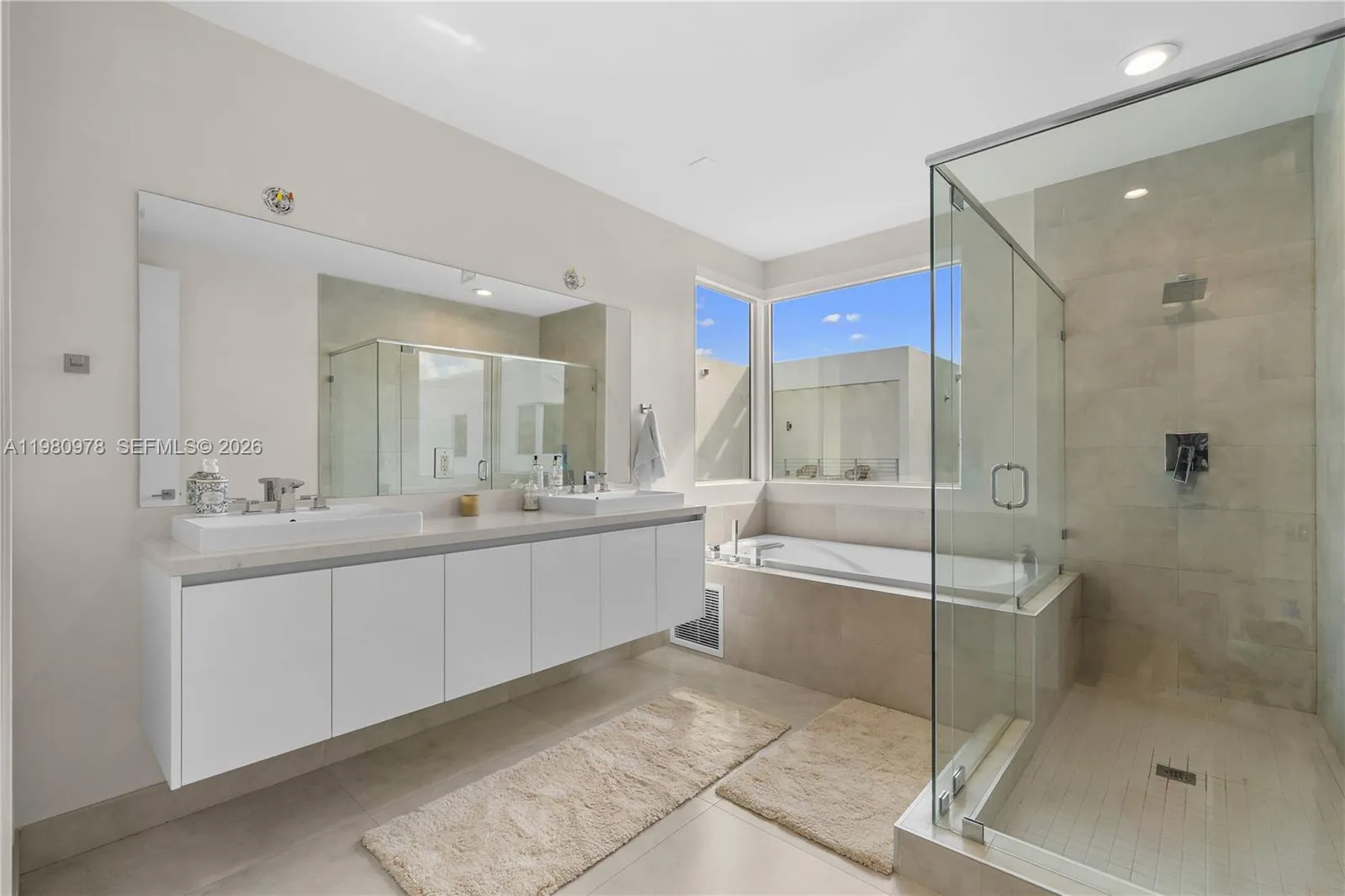 7453 Nw 100th Ct, Doral, Florida 33178, Doral, Florida 33178, 5 Bedrooms Bedrooms, ,5 BathroomsBathrooms,Residential,For Sale,7453 Nw 100th Ct, Doral, Florida 33178,A11980978