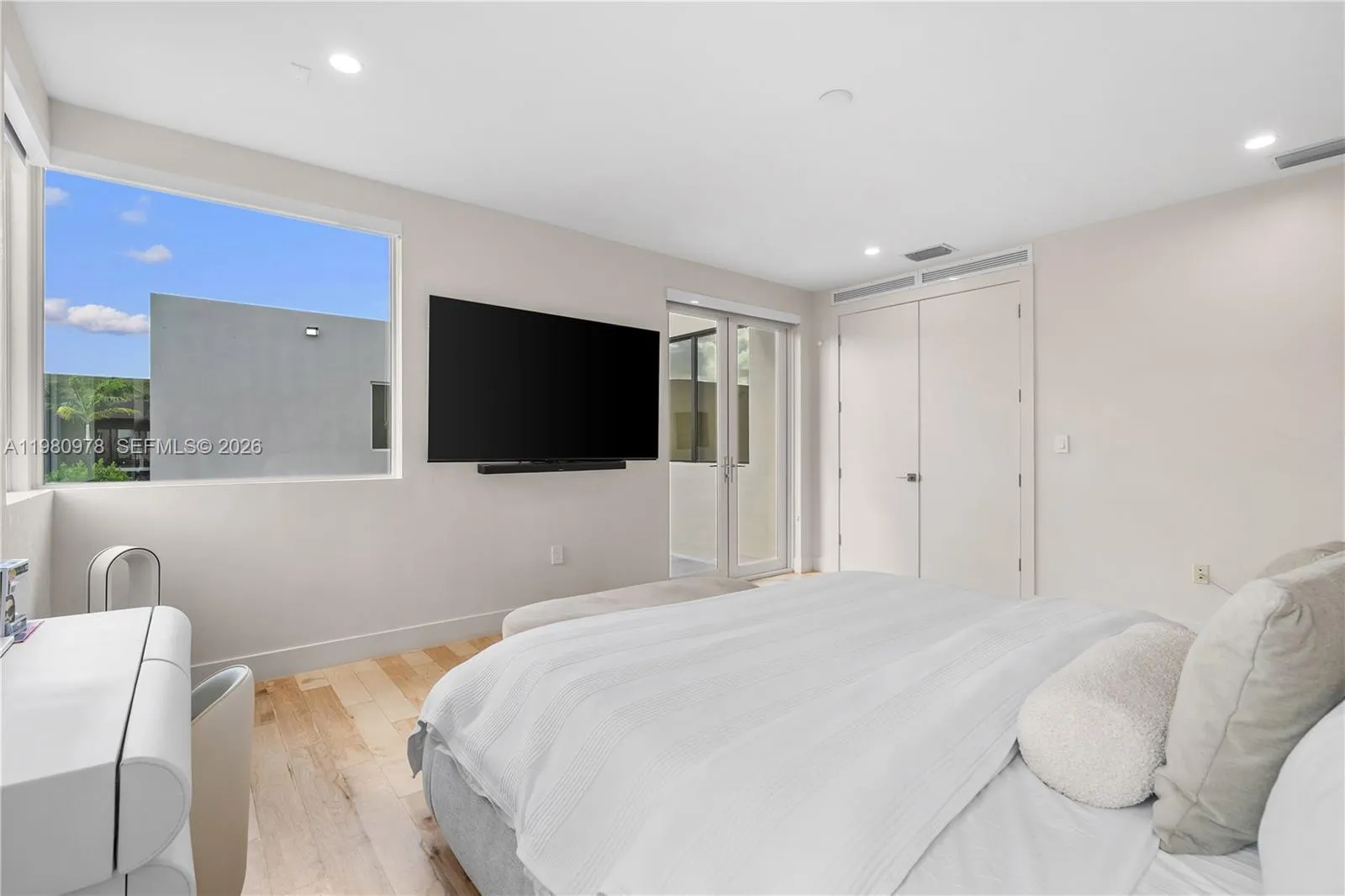 7453 Nw 100th Ct, Doral, Florida 33178, Doral, Florida 33178, 5 Bedrooms Bedrooms, ,5 BathroomsBathrooms,Residential,For Sale,7453 Nw 100th Ct, Doral, Florida 33178,A11980978