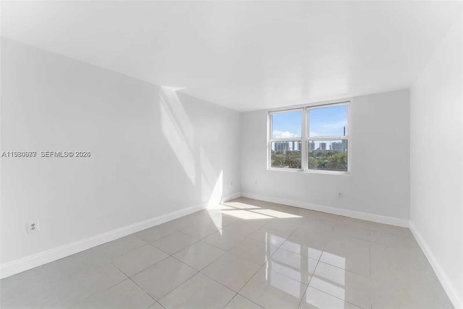 17890 W Dixie Hwy 501, North Miami Beach, Florida, North Miami Beach, Florida 33160, 2 Bedrooms Bedrooms, ,2 BathroomsBathrooms,Residential Lease,For Rent,17890 W Dixie Hwy 501, North Miami Beach, Florida ,A11980977