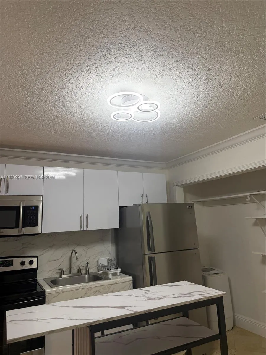 5435 Sw 153rd Ave Rd 2fl, Miami, Florida 33185, Miami, Florida 33185, 2 Bedrooms Bedrooms, ,1 BathroomBathrooms,Residential Lease,For Rent,5435 Sw 153rd Ave Rd 2fl, Miami, Florida 33185,A11980996