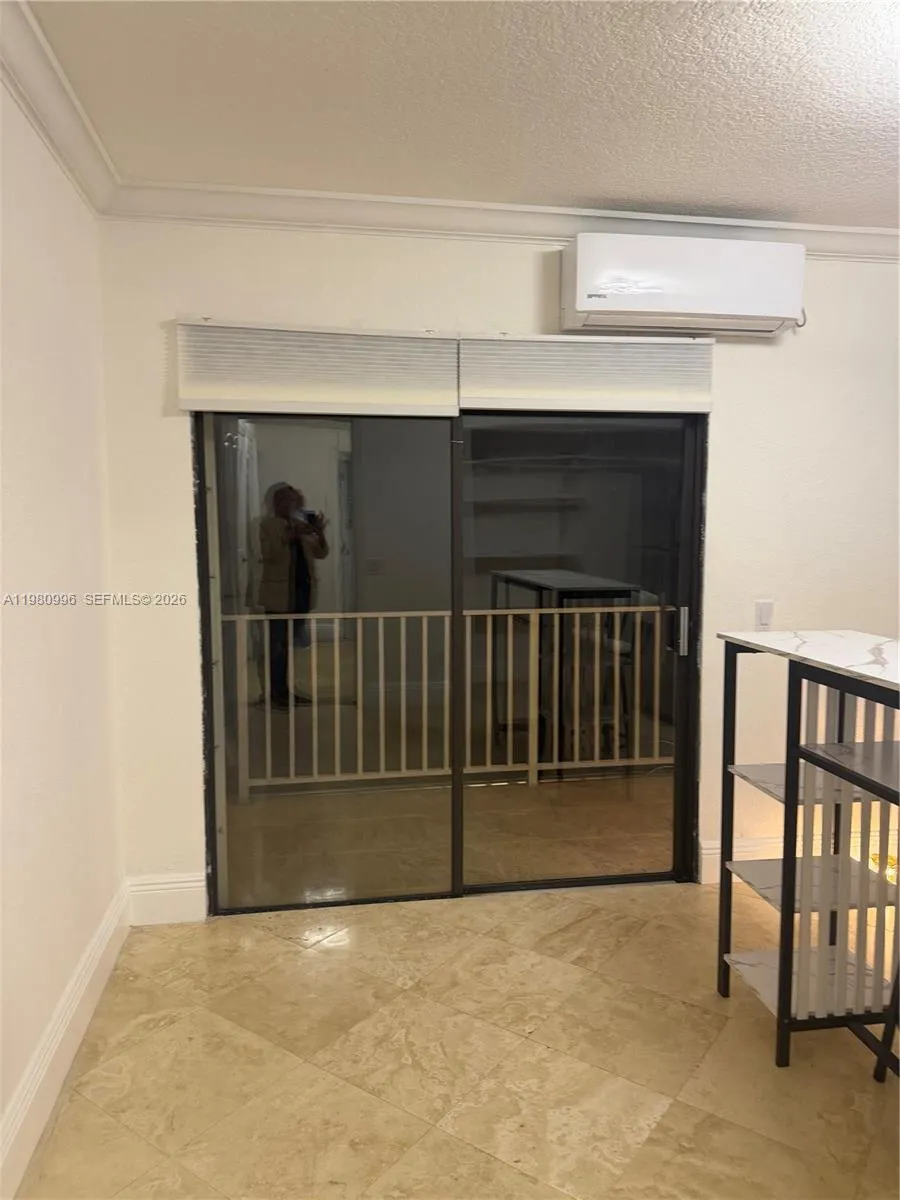 5435 Sw 153rd Ave Rd 2fl, Miami, Florida 33185, Miami, Florida 33185, 2 Bedrooms Bedrooms, ,1 BathroomBathrooms,Residential Lease,For Rent,5435 Sw 153rd Ave Rd 2fl, Miami, Florida 33185,A11980996