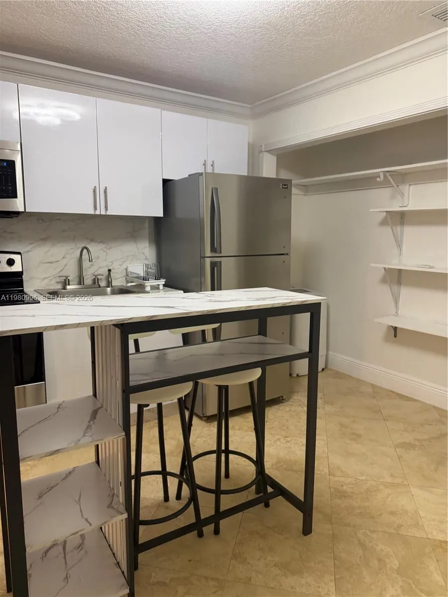 5435 Sw 153rd Ave Rd 2fl, Miami, Florida 33185, Miami, Florida 33185, 2 Bedrooms Bedrooms, ,1 BathroomBathrooms,Residential Lease,For Rent,5435 Sw 153rd Ave Rd 2fl, Miami, Florida 33185,A11980996