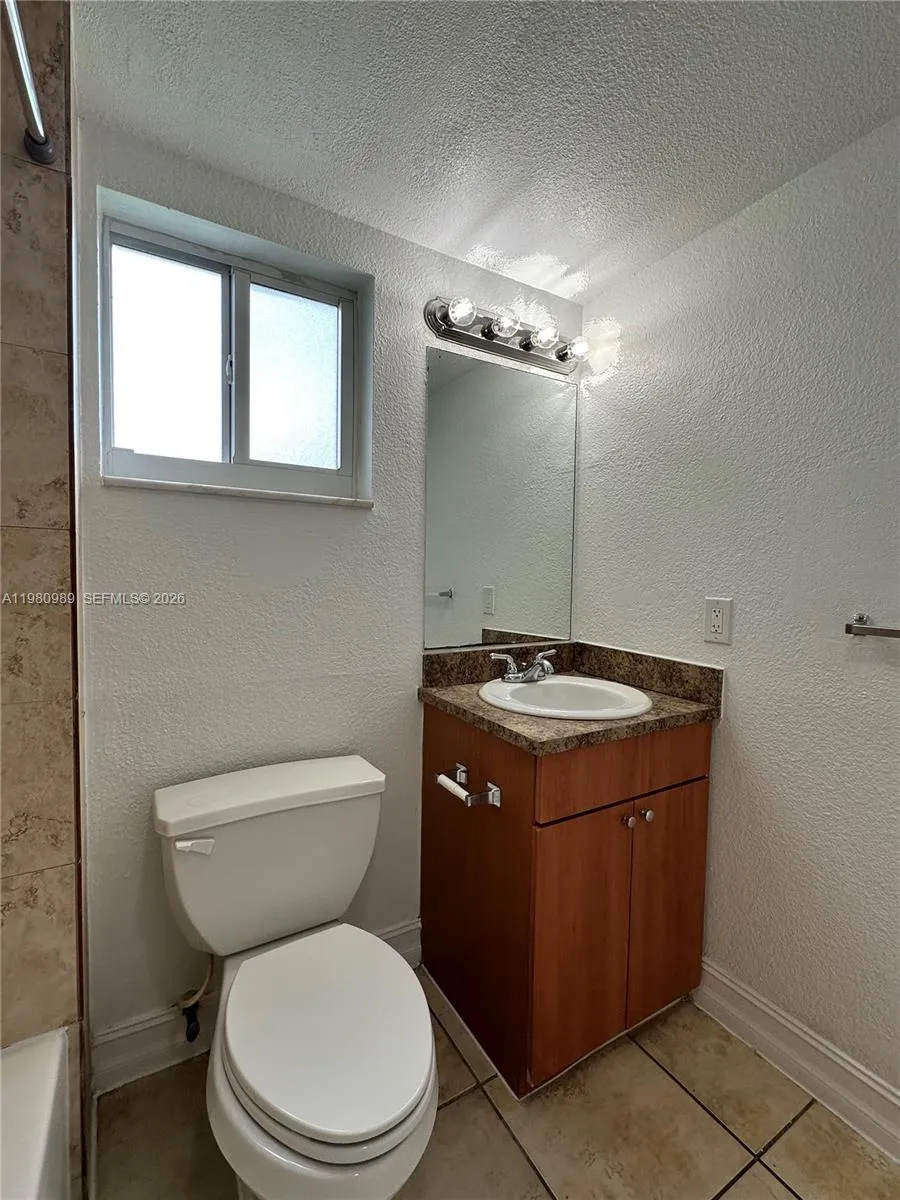 1400 Ne 56th St 113, Fort Lauderdale, Florida 3333, Fort Lauderdale, Florida 33334, ,1 BathroomBathrooms,Residential Lease,For Rent,1400 Ne 56th St 113, Fort Lauderdale, Florida 3333,A11980989