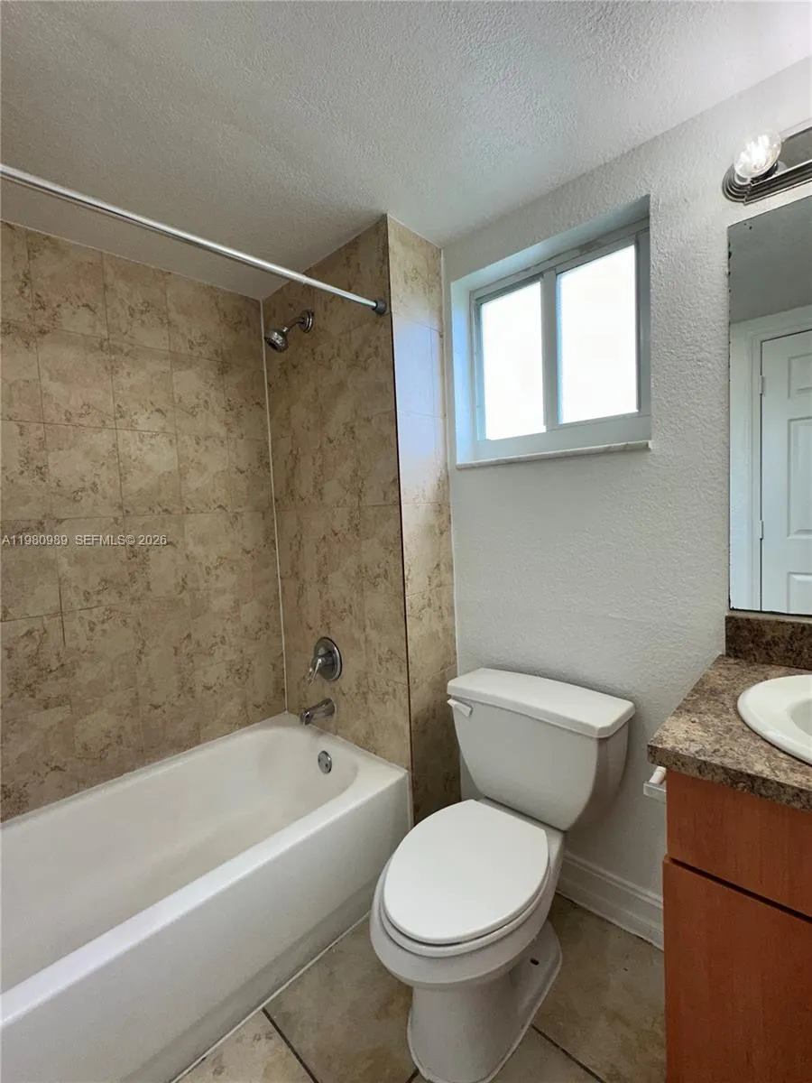 1400 Ne 56th St 113, Fort Lauderdale, Florida 3333, Fort Lauderdale, Florida 33334, ,1 BathroomBathrooms,Residential Lease,For Rent,1400 Ne 56th St 113, Fort Lauderdale, Florida 3333,A11980989