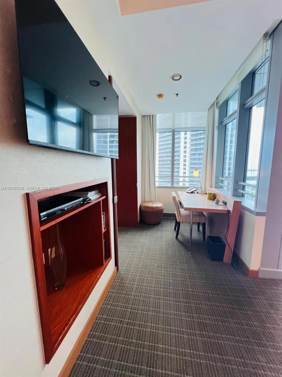 1395 Brickell Ave 2712, Miami, Florida 33131, Miami, Florida 33131, 1 Bedroom Bedrooms, ,1 BathroomBathrooms,Residential Lease,For Rent,1395 Brickell Ave 2712, Miami, Florida 33131,A11979339