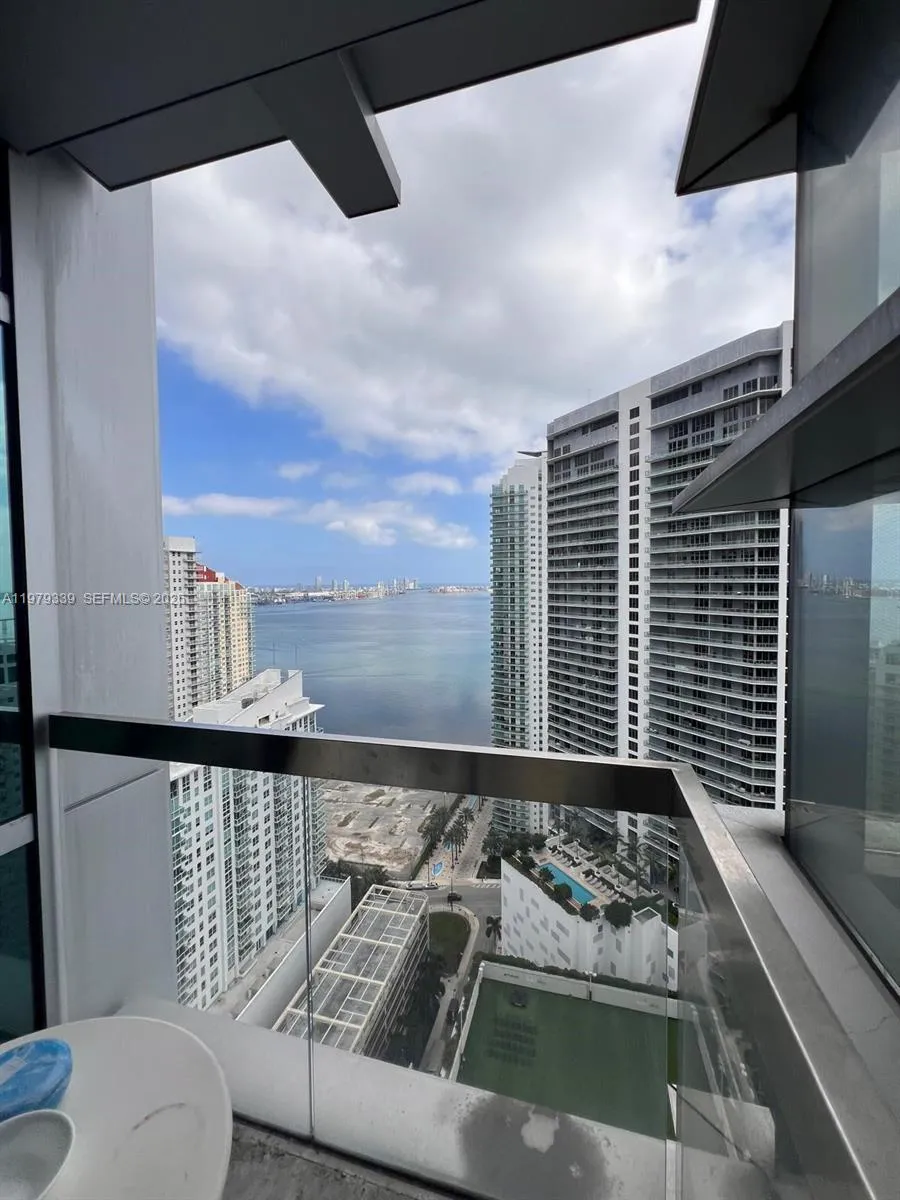 1395 Brickell Ave 2712, Miami, Florida 33131, Miami, Florida 33131, 1 Bedroom Bedrooms, ,1 BathroomBathrooms,Residential Lease,For Rent,1395 Brickell Ave 2712, Miami, Florida 33131,A11979339