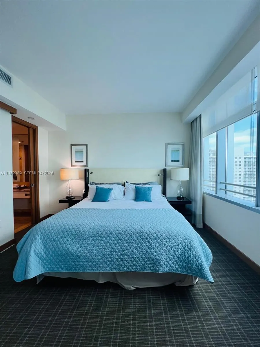 1395 Brickell Ave 2712, Miami, Florida 33131, Miami, Florida 33131, 1 Bedroom Bedrooms, ,1 BathroomBathrooms,Residential Lease,For Rent,1395 Brickell Ave 2712, Miami, Florida 33131,A11979339