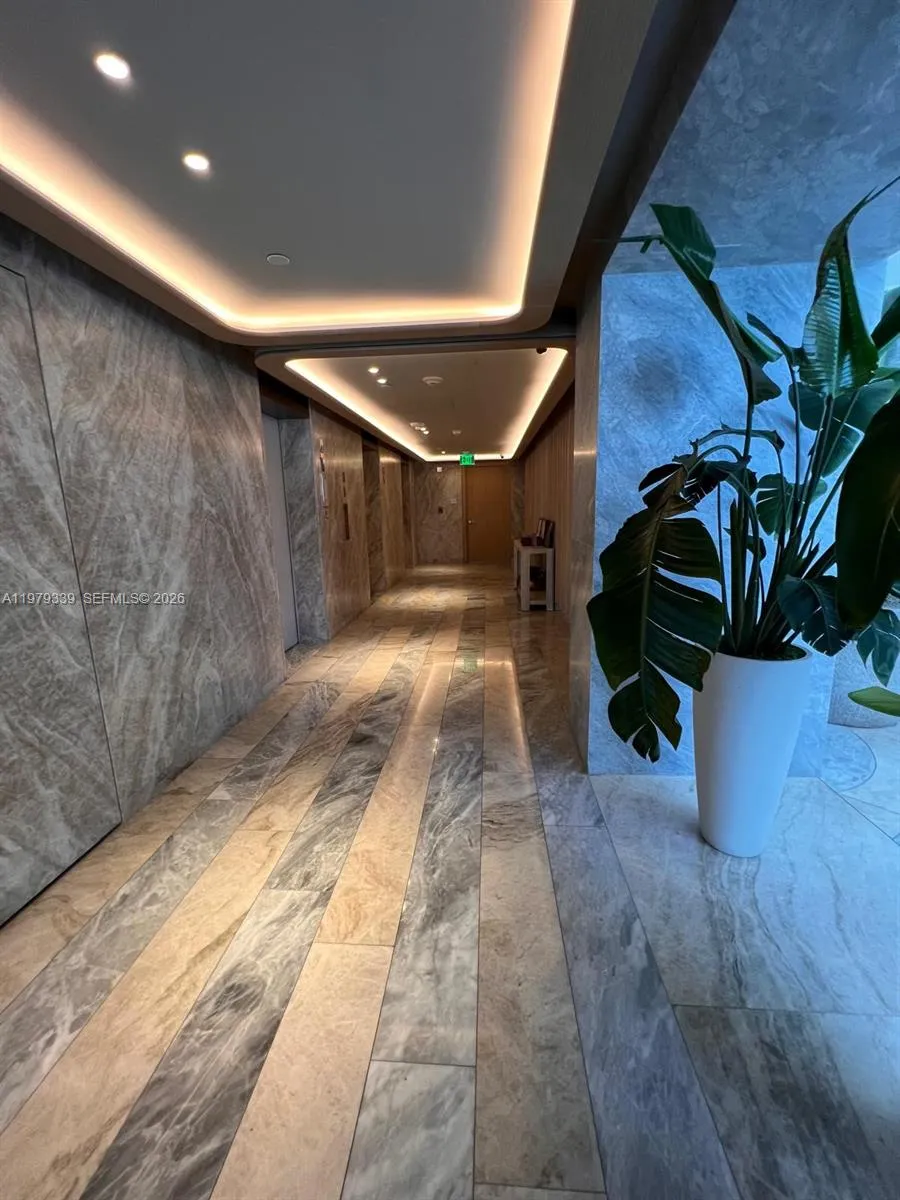 1395 Brickell Ave 2712, Miami, Florida 33131, Miami, Florida 33131, 1 Bedroom Bedrooms, ,1 BathroomBathrooms,Residential Lease,For Rent,1395 Brickell Ave 2712, Miami, Florida 33131,A11979339