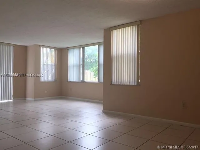 17890 W Dixie Hwy 106, North Miami Beach, Florida, North Miami Beach, Florida 33160, 3 Bedrooms Bedrooms, ,2 BathroomsBathrooms,Residential,For Sale,17890 W Dixie Hwy 106, North Miami Beach, Florida ,A11980899