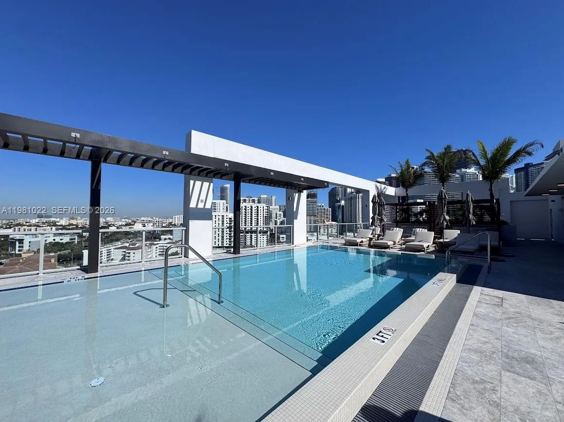 1611 Sw 2nd Av 306, Miami, Florida 33129, Miami, Florida 33129, 1 Bedroom Bedrooms, ,1 BathroomBathrooms,Residential,For Sale,1611 Sw 2nd Av 306, Miami, Florida 33129,A11981022