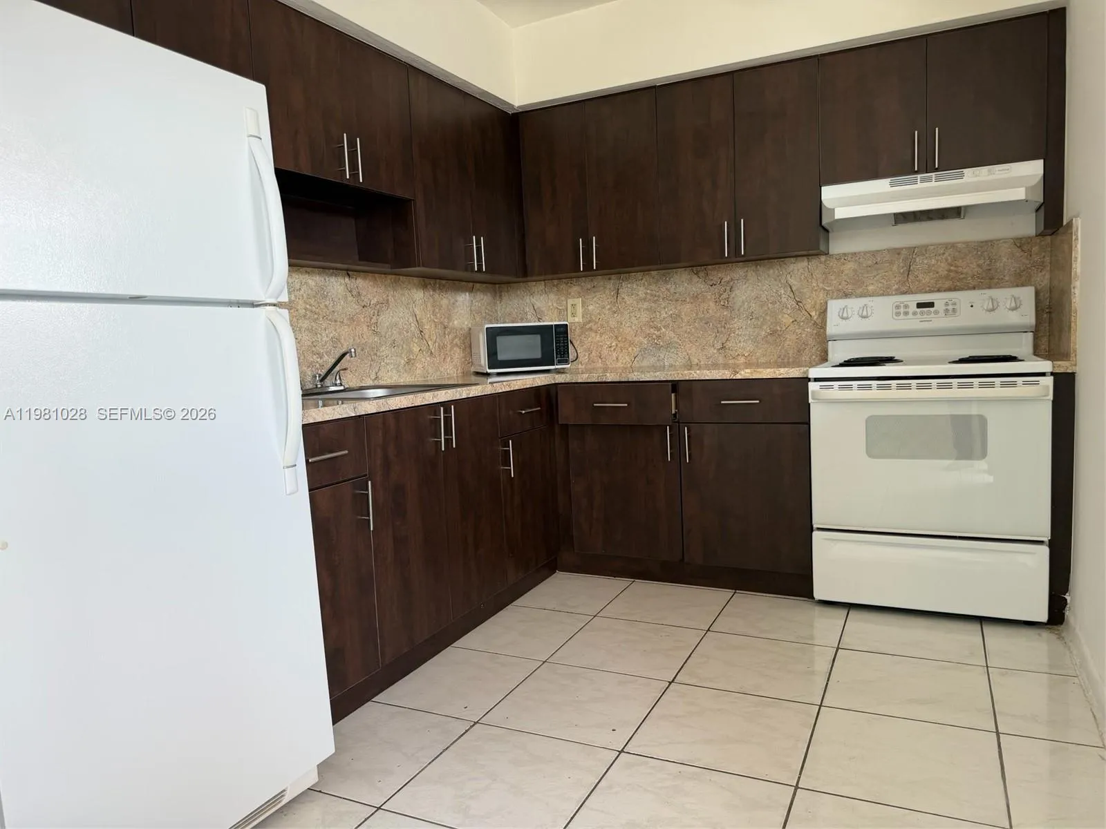 1445 W 28th St 6, Hialeah, Florida 33010, Hialeah, Florida 33010, 2 Bedrooms Bedrooms, ,1 BathroomBathrooms,Residential Lease,For Rent,1445 W 28th St 6, Hialeah, Florida 33010,A11981028