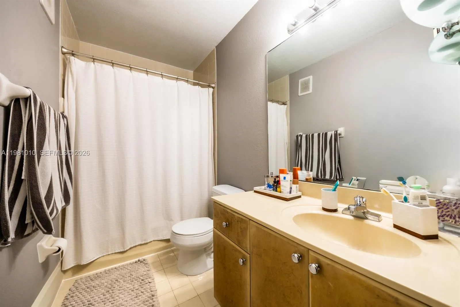 Hialeah, Florida 33018, 3 Bedrooms Bedrooms, ,2 BathroomsBathrooms,Residential,For Sale,A11981010