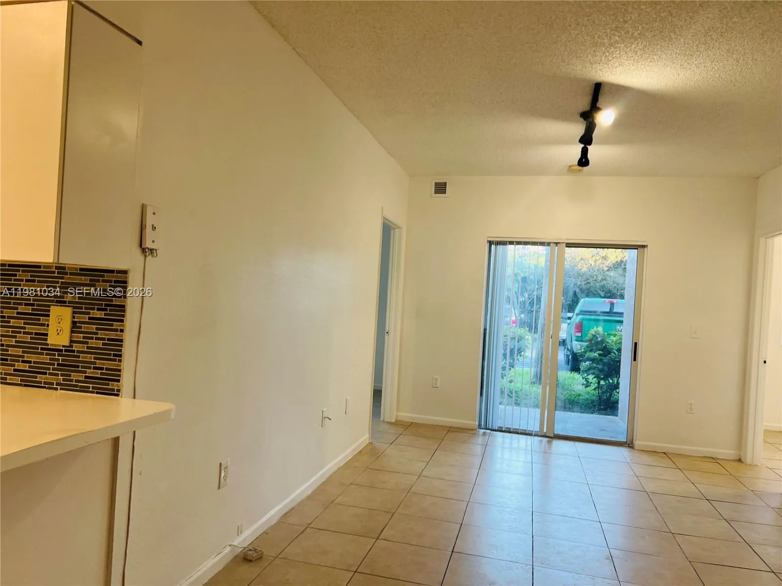 3221 Sabal Palm Mnr 103, Davie, Florida 33024, Davie, Florida 33024, 2 Bedrooms Bedrooms, ,2 BathroomsBathrooms,Residential Lease,For Rent,3221 Sabal Palm Mnr 103, Davie, Florida 33024,A11981034