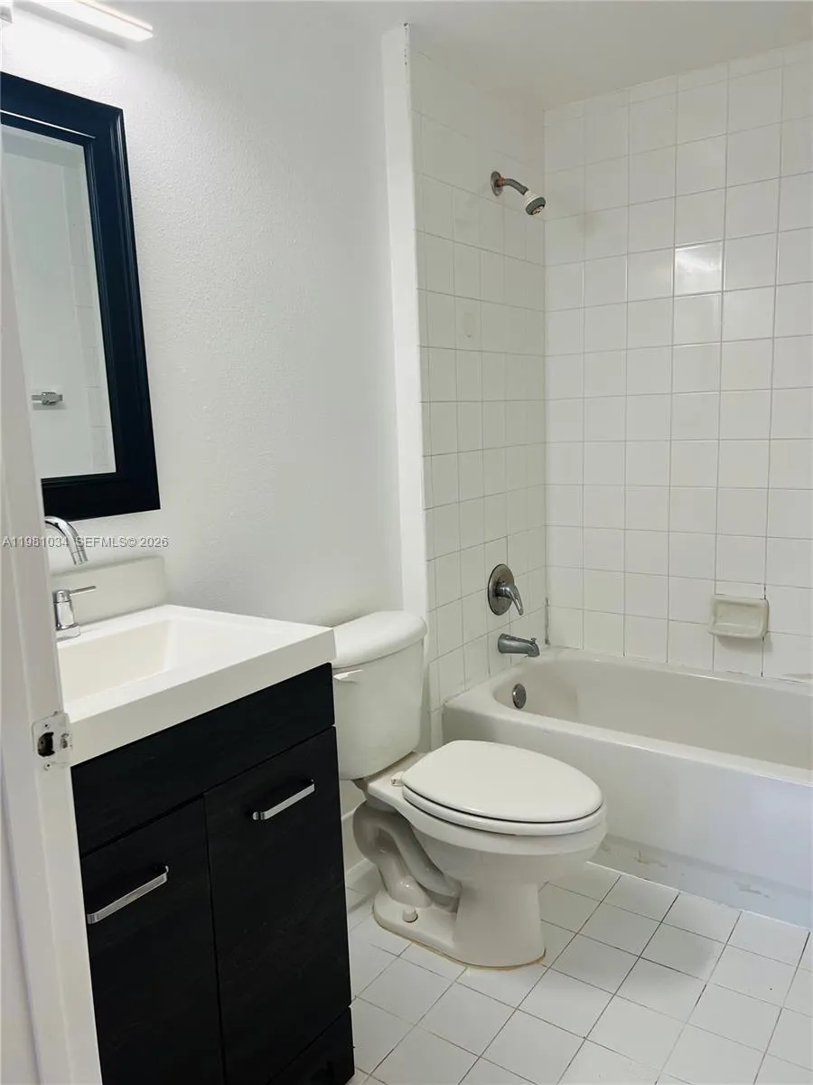 3221 Sabal Palm Mnr 103, Davie, Florida 33024, Davie, Florida 33024, 2 Bedrooms Bedrooms, ,2 BathroomsBathrooms,Residential Lease,For Rent,3221 Sabal Palm Mnr 103, Davie, Florida 33024,A11981034