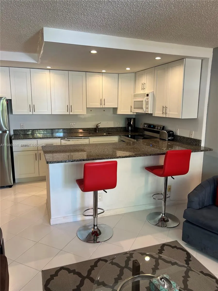 62 Harwood H 62, Deerfield Beach, Florida 33442, Deerfield Beach, Florida 33442, 1 Bedroom Bedrooms, ,1 BathroomBathrooms,Residential Lease,For Rent,62 Harwood H 62, Deerfield Beach, Florida 33442,A11980586