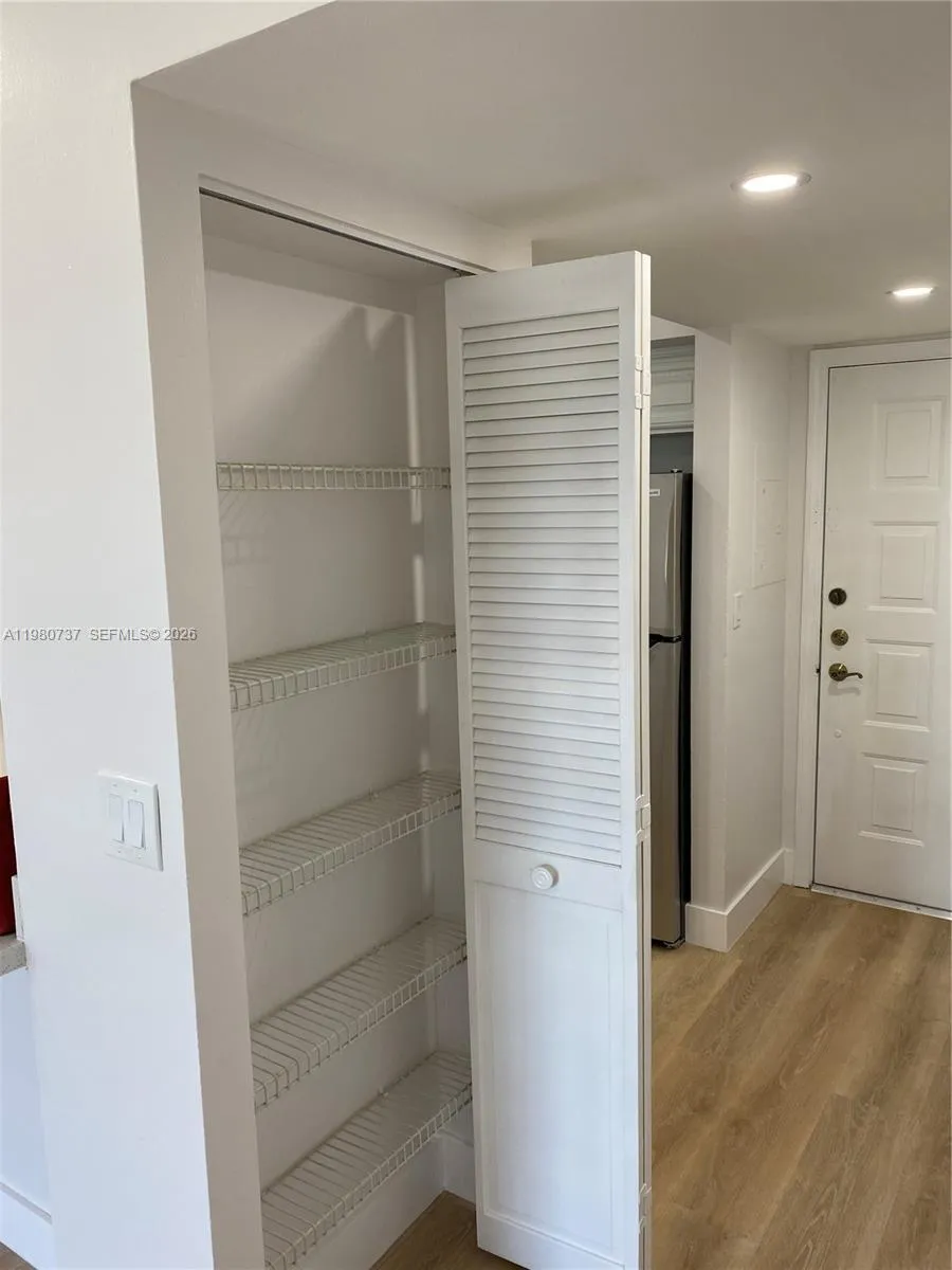 1280 S Alhambra Cir 1421, Coral Gables, Florida 33, Coral Gables, Florida 33146, 1 Bedroom Bedrooms, ,1 BathroomBathrooms,Residential Lease,For Rent,1280 S Alhambra Cir 1421, Coral Gables, Florida 33,A11980737