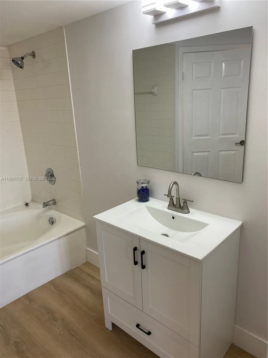 1280 S Alhambra Cir 1421, Coral Gables, Florida 33, Coral Gables, Florida 33146, 1 Bedroom Bedrooms, ,1 BathroomBathrooms,Residential Lease,For Rent,1280 S Alhambra Cir 1421, Coral Gables, Florida 33,A11980737