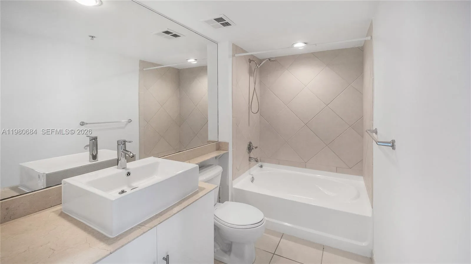 325 S Biscayne Blvd 4314, Miami, Florida 33131, Miami, Florida 33131, 2 Bedrooms Bedrooms, ,2 BathroomsBathrooms,Residential Lease,For Rent,325 S Biscayne Blvd 4314, Miami, Florida 33131,A11980684