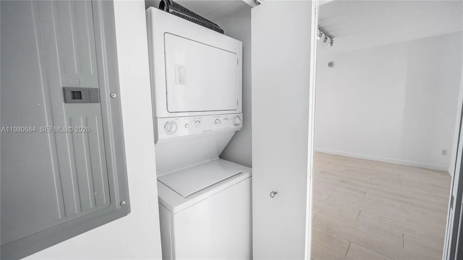 325 S Biscayne Blvd 4314, Miami, Florida 33131, Miami, Florida 33131, 2 Bedrooms Bedrooms, ,2 BathroomsBathrooms,Residential Lease,For Rent,325 S Biscayne Blvd 4314, Miami, Florida 33131,A11980684