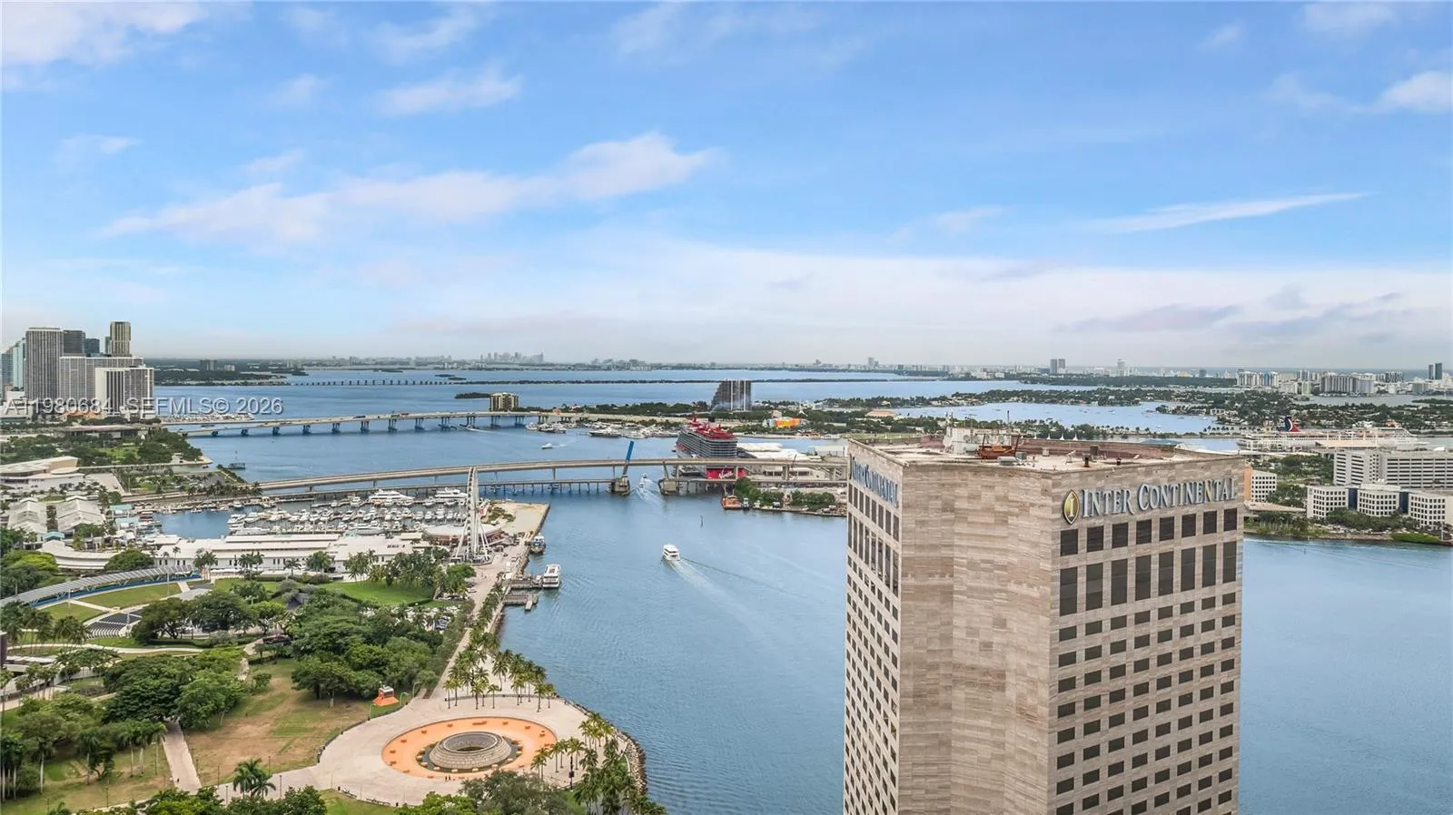 325 S Biscayne Blvd 4314, Miami, Florida 33131, Miami, Florida 33131, 2 Bedrooms Bedrooms, ,2 BathroomsBathrooms,Residential Lease,For Rent,325 S Biscayne Blvd 4314, Miami, Florida 33131,A11980684