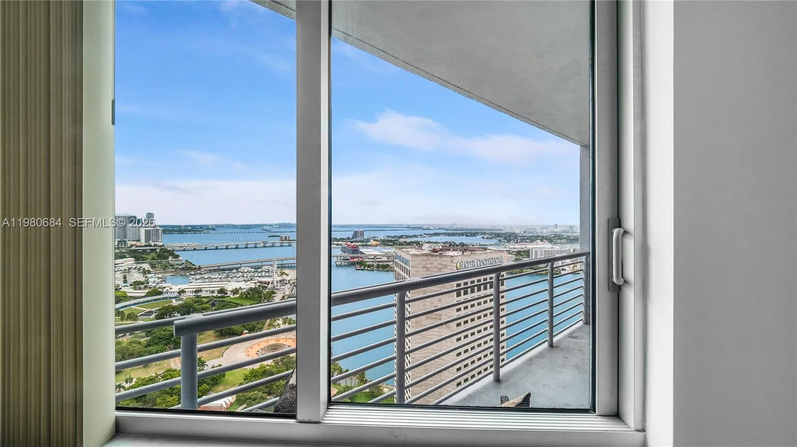 325 S Biscayne Blvd 4314, Miami, Florida 33131, Miami, Florida 33131, 2 Bedrooms Bedrooms, ,2 BathroomsBathrooms,Residential Lease,For Rent,325 S Biscayne Blvd 4314, Miami, Florida 33131,A11980684