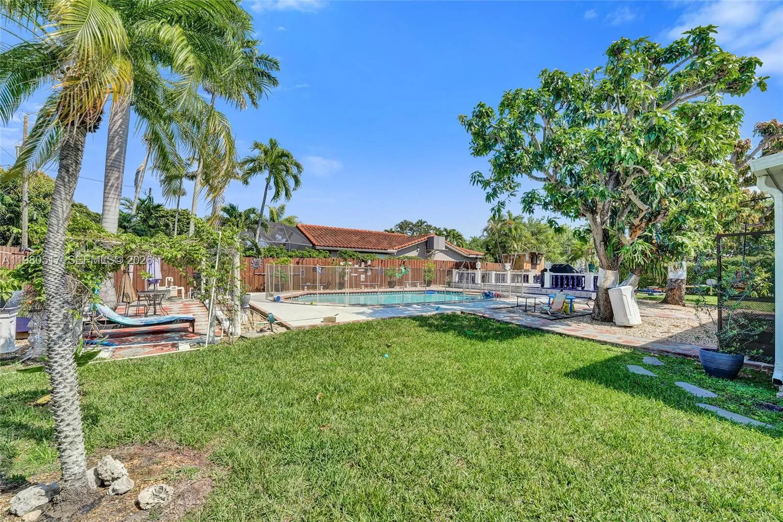 1015 S 14th Ave, Hollywood, Florida 33020, Hollywood, Florida 33020, 3 Bedrooms Bedrooms, ,4 BathroomsBathrooms,Residential,For Sale,1015 S 14th Ave, Hollywood, Florida 33020,A11980517