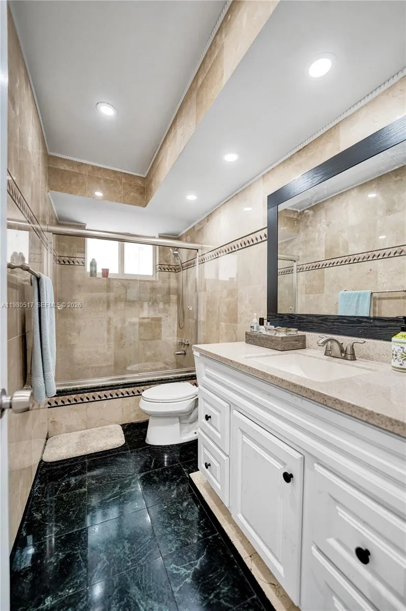 1015 S 14th Ave, Hollywood, Florida 33020, Hollywood, Florida 33020, 3 Bedrooms Bedrooms, ,4 BathroomsBathrooms,Residential,For Sale,1015 S 14th Ave, Hollywood, Florida 33020,A11980517