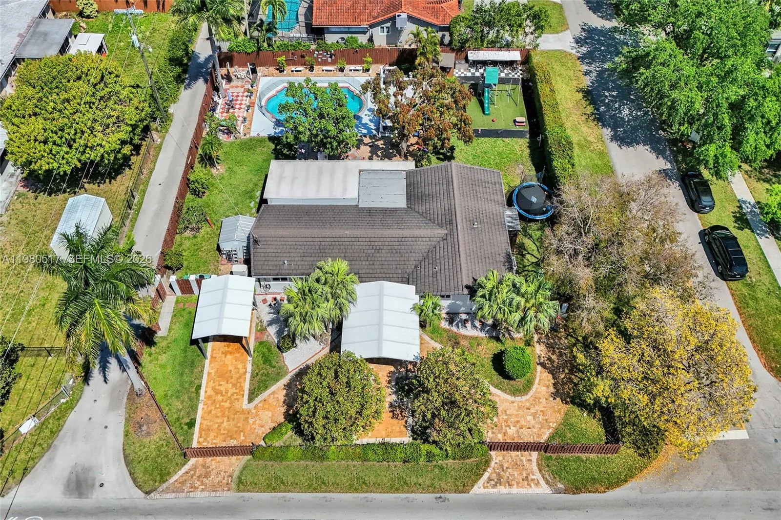 1015 S 14th Ave, Hollywood, Florida 33020, Hollywood, Florida 33020, 3 Bedrooms Bedrooms, ,4 BathroomsBathrooms,Residential,For Sale,1015 S 14th Ave, Hollywood, Florida 33020,A11980517