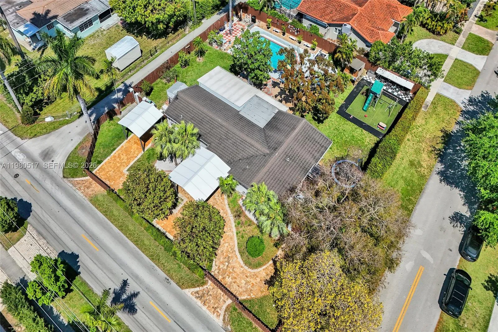 1015 S 14th Ave, Hollywood, Florida 33020, Hollywood, Florida 33020, 3 Bedrooms Bedrooms, ,4 BathroomsBathrooms,Residential,For Sale,1015 S 14th Ave, Hollywood, Florida 33020,A11980517