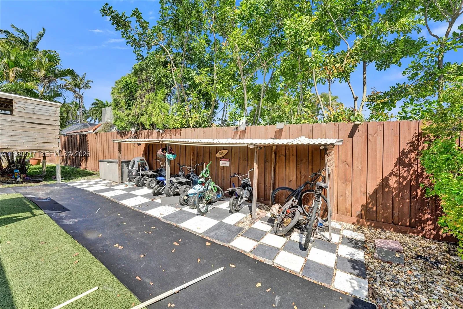 1015 S 14th Ave, Hollywood, Florida 33020, Hollywood, Florida 33020, 3 Bedrooms Bedrooms, ,4 BathroomsBathrooms,Residential,For Sale,1015 S 14th Ave, Hollywood, Florida 33020,A11980517