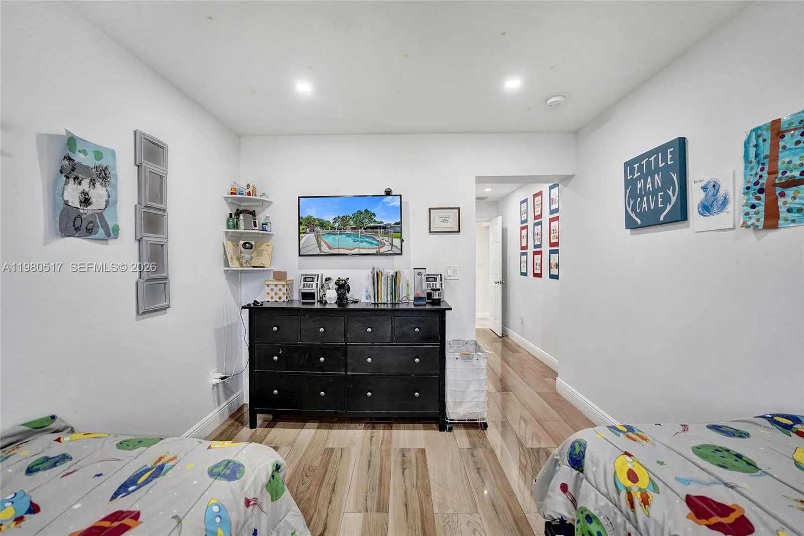 1015 S 14th Ave, Hollywood, Florida 33020, Hollywood, Florida 33020, 3 Bedrooms Bedrooms, ,4 BathroomsBathrooms,Residential,For Sale,1015 S 14th Ave, Hollywood, Florida 33020,A11980517