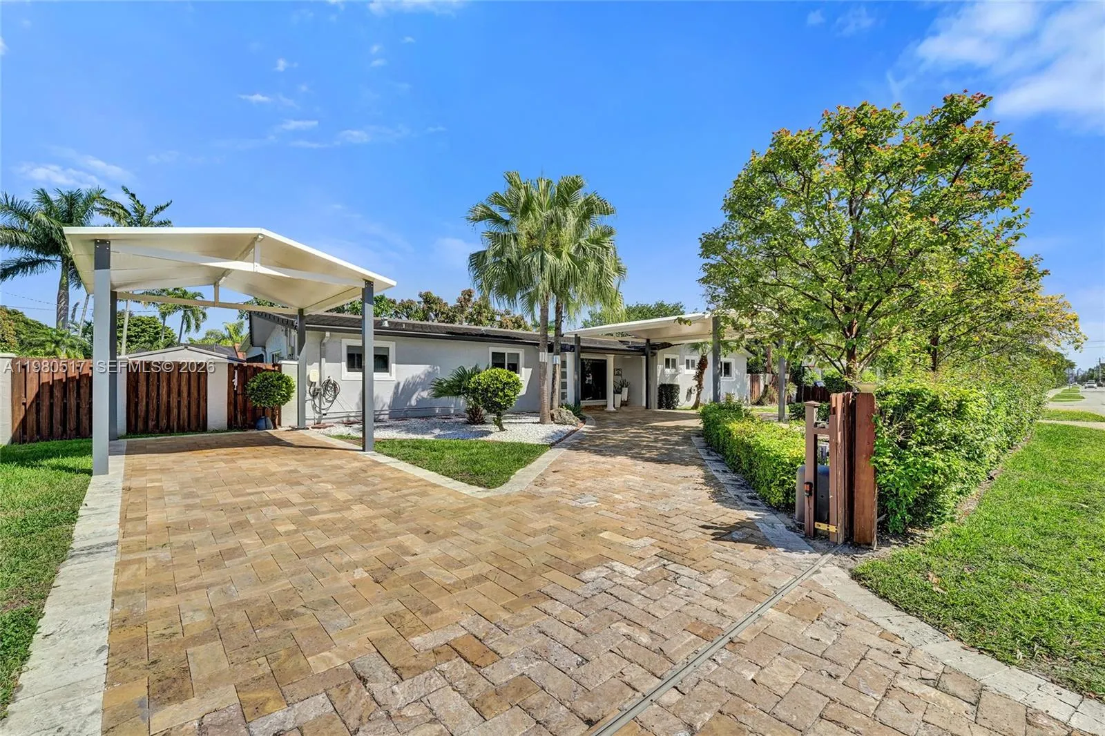 1015 S 14th Ave, Hollywood, Florida 33020, Hollywood, Florida 33020, 3 Bedrooms Bedrooms, ,4 BathroomsBathrooms,Residential,For Sale,1015 S 14th Ave, Hollywood, Florida 33020,A11980517