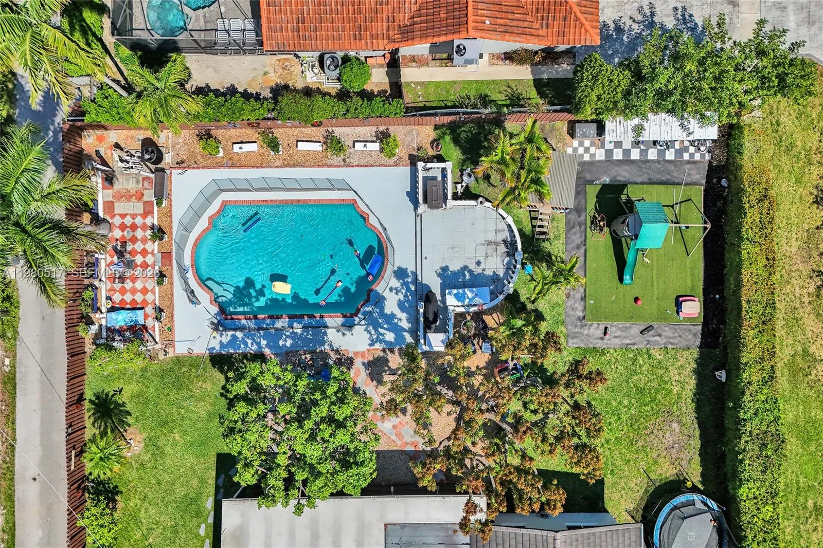 1015 S 14th Ave, Hollywood, Florida 33020, Hollywood, Florida 33020, 3 Bedrooms Bedrooms, ,4 BathroomsBathrooms,Residential,For Sale,1015 S 14th Ave, Hollywood, Florida 33020,A11980517