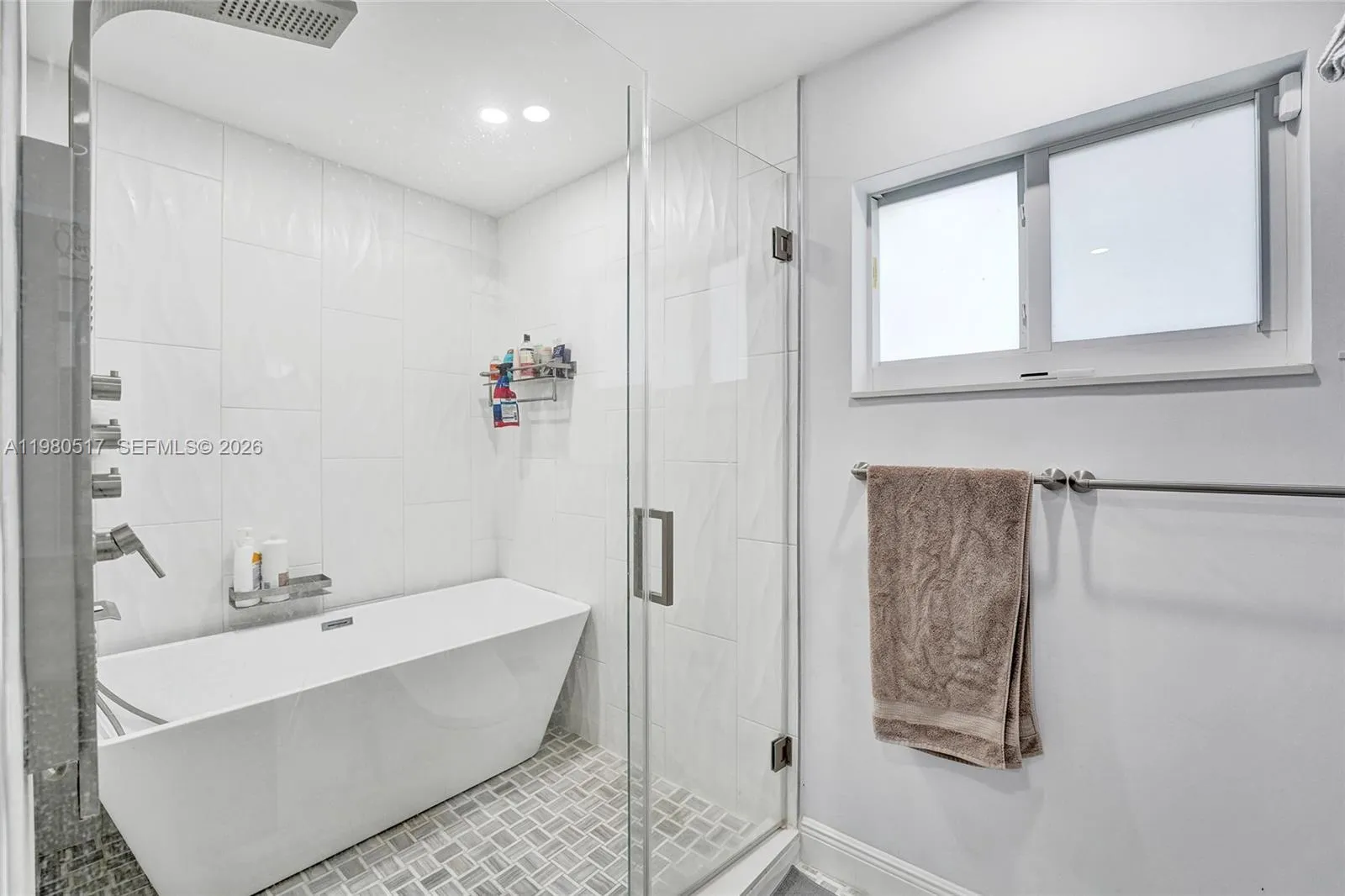 1015 S 14th Ave, Hollywood, Florida 33020, Hollywood, Florida 33020, 3 Bedrooms Bedrooms, ,4 BathroomsBathrooms,Residential,For Sale,1015 S 14th Ave, Hollywood, Florida 33020,A11980517