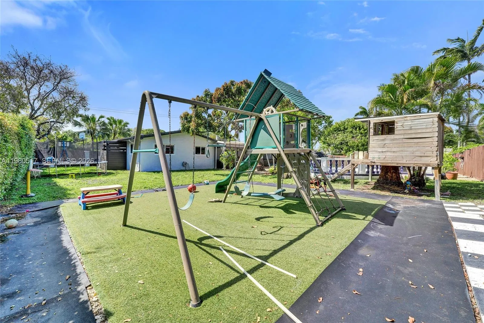 1015 S 14th Ave, Hollywood, Florida 33020, Hollywood, Florida 33020, 3 Bedrooms Bedrooms, ,4 BathroomsBathrooms,Residential,For Sale,1015 S 14th Ave, Hollywood, Florida 33020,A11980517