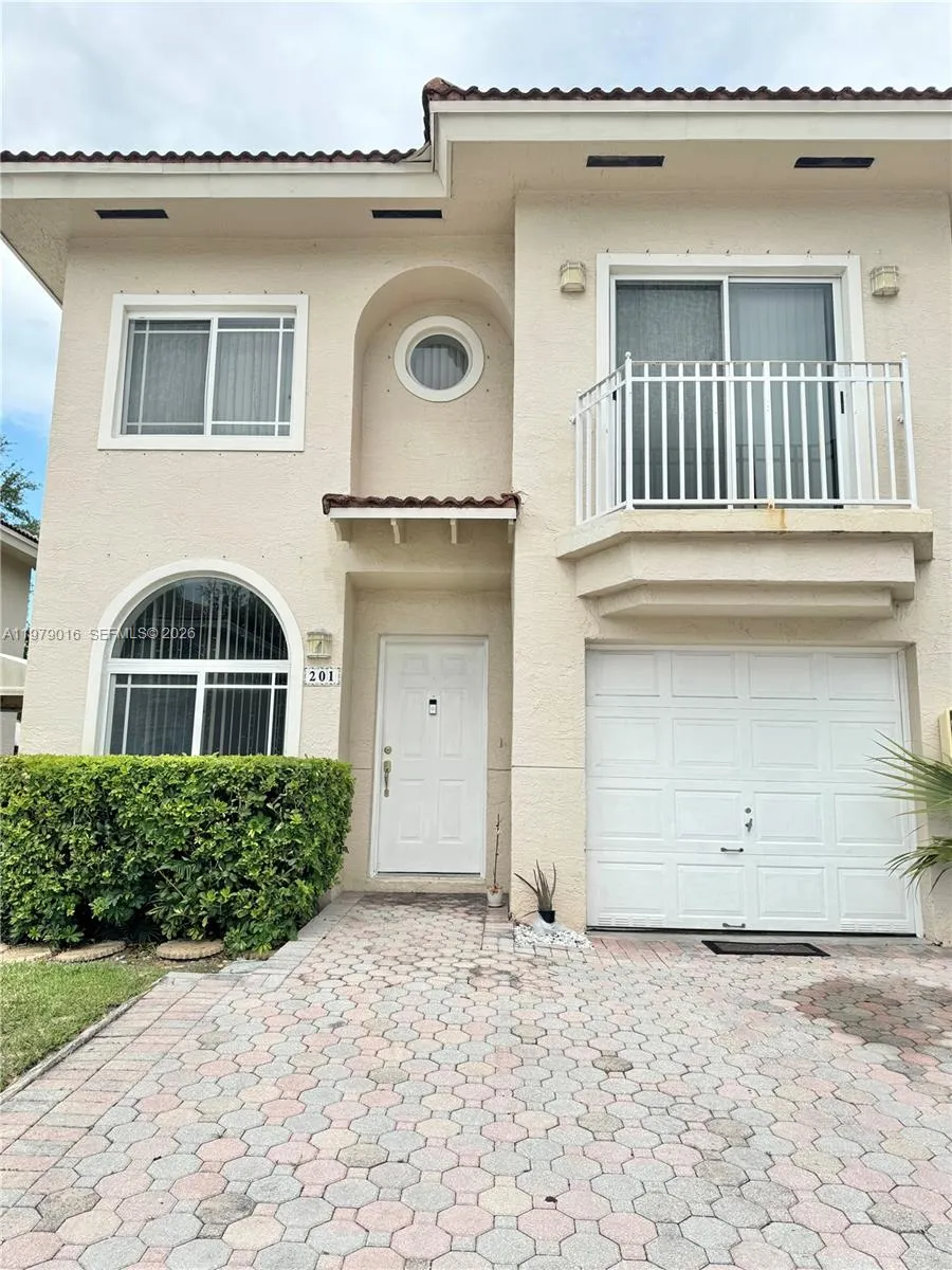 10160 Sw 88th St 201, Miami, Florida 33176, Miami, Florida 33176, 3 Bedrooms Bedrooms, ,3 BathroomsBathrooms,Residential Lease,For Rent,10160 Sw 88th St 201, Miami, Florida 33176,A11979016 10160 Sw 88th St 201, Miami, Florida 33176, Miami, Florida 33176, 3 Bedrooms Bedrooms, ,3 BathroomsBathrooms,Residential Lease,For Rent,10160 Sw 88th St 201, Miami, Florida 33176,A11979016