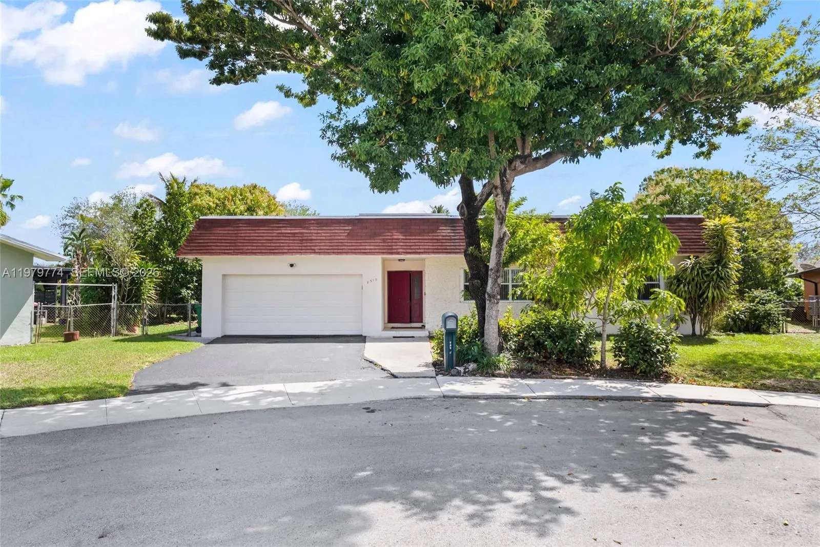 8310 Sw 26th Pl, Davie, Florida 33328, Davie, Florida 33328, 3 Bedrooms Bedrooms, ,2 BathroomsBathrooms,Residential,For Sale,8310 Sw 26th Pl, Davie, Florida 33328,A11979774
