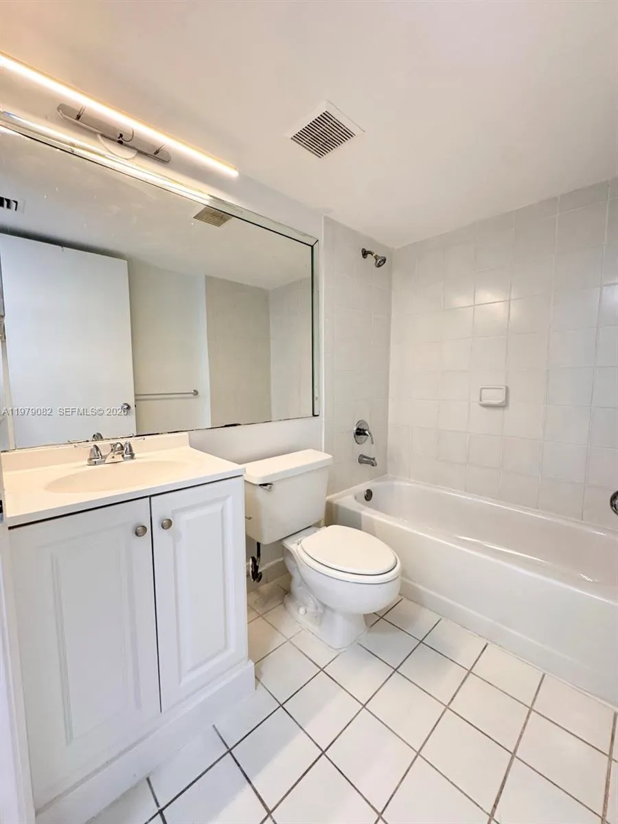 3300 Ne 191st St 1214, Aventura, Florida 33180, Aventura, Florida 33180, 2 Bedrooms Bedrooms, ,2 BathroomsBathrooms,Residential Lease,For Rent,3300 Ne 191st St 1214, Aventura, Florida 33180,A11979082