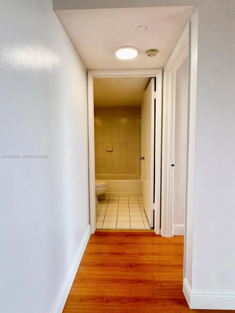 3300 Ne 191st St 1214, Aventura, Florida 33180, Aventura, Florida 33180, 2 Bedrooms Bedrooms, ,2 BathroomsBathrooms,Residential Lease,For Rent,3300 Ne 191st St 1214, Aventura, Florida 33180,A11979082