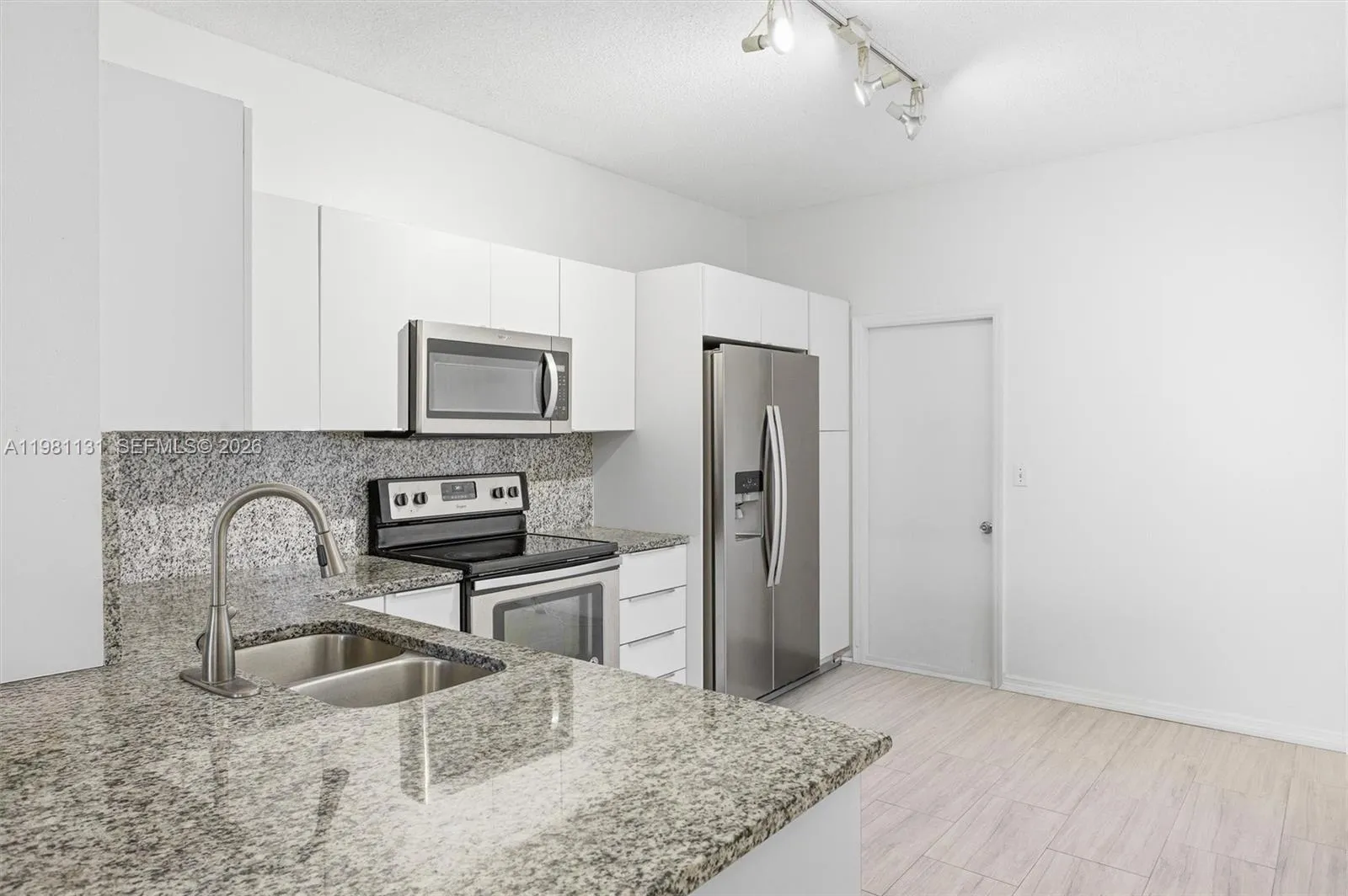 2066 Madeira Dr 2066, Weston, Florida 33327, Weston, Florida 33327, 3 Bedrooms Bedrooms, ,2 BathroomsBathrooms,Residential,For Sale,2066 Madeira Dr 2066, Weston, Florida 33327,A11981131